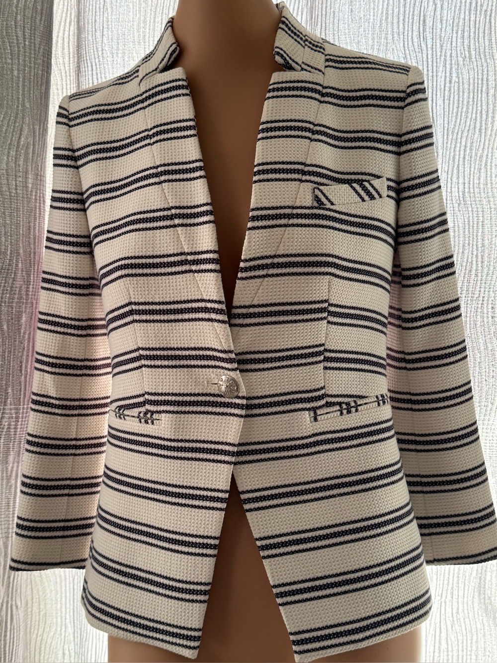 VERONICA BEARD Striped Cream and Navy Women’s Tailored Blazer
